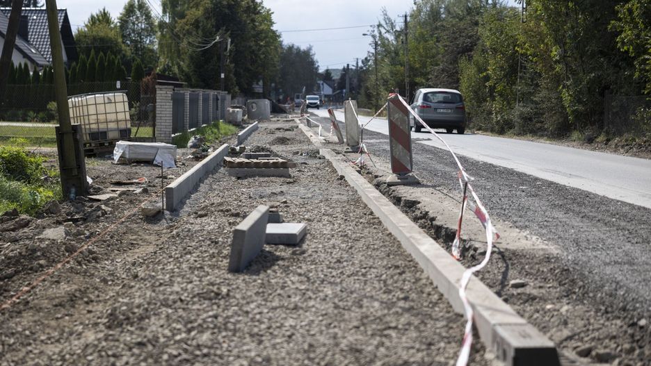 Ulica Tyniecka była remontowana w wakacje tego roku. Chodziło jednak głównie o chodniki