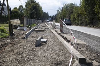 Kraków: Kontrowersyjna przebudowa ulicy Tynieckiej. Urzędnicy się ugięli, remont dopiero w wakacje