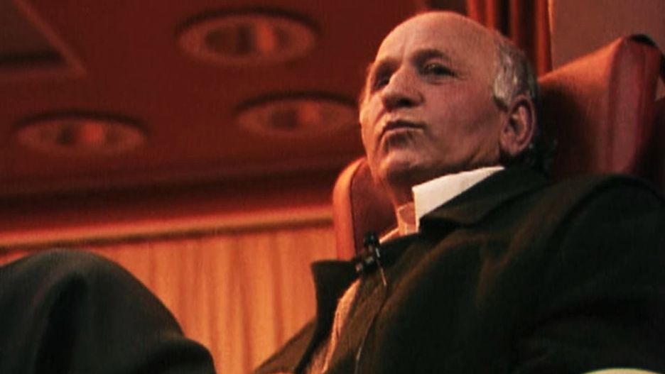 "Colonia Dignidad: Złowroga sekta" to porażająca historia o człowieku, który stał ponad prawem
