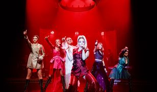 "SIX" w Teatrze Syrena w Warszawie. Ogień, na który czekaliście [RECENZJA]