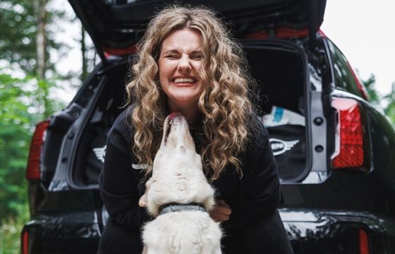 Zofia Zborowska-Wrona ambasadorką Mini. Akcja wspiera psy ze schroniska
