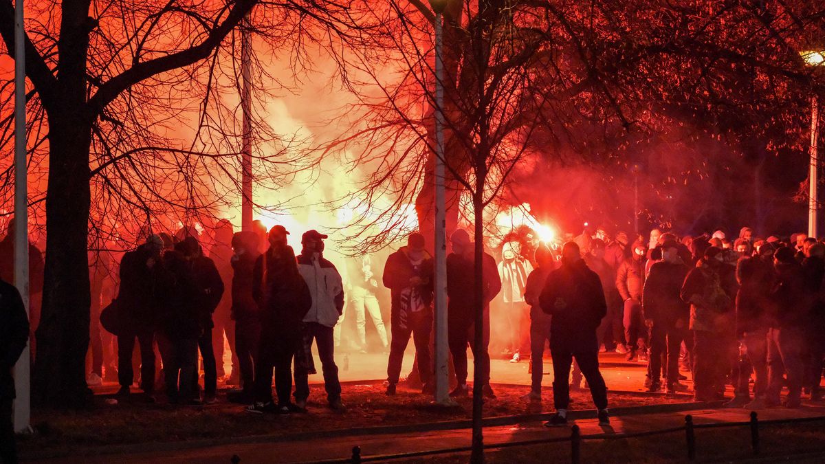 Burdy po meczu Legii w Erywaniu. 24 zatrzymanych Polaków, trzy osoby w szpitalu (zdjęcie ilustracyjne)