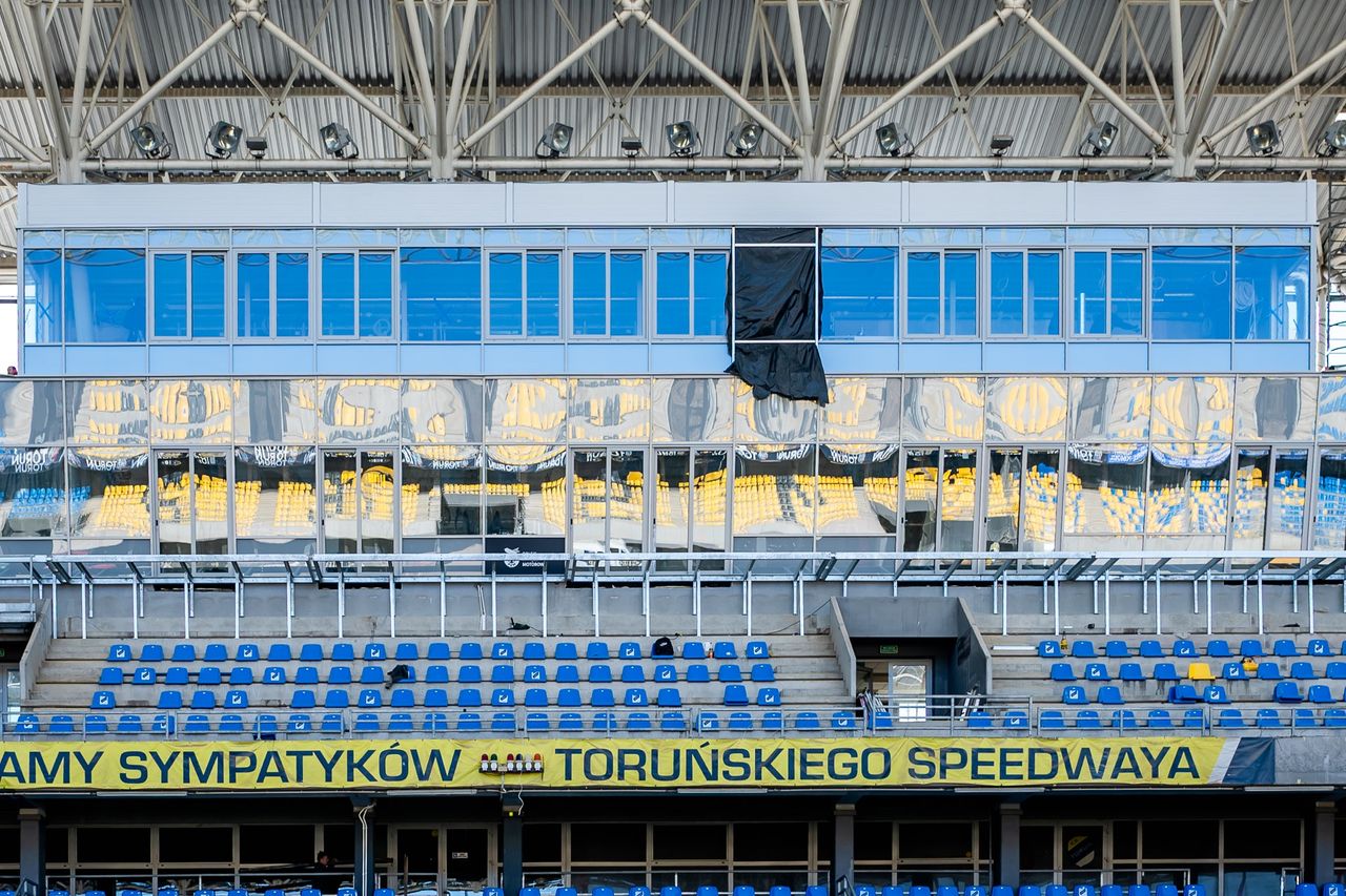 Lepszy widok na walkę żużlowców. Trwa przebudowa trybuny głównej na Motoarenie [fotorelacja]