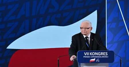 Prezes PiS dyscyplinuje posłów. Za wzór stawia Marka Suskiego
