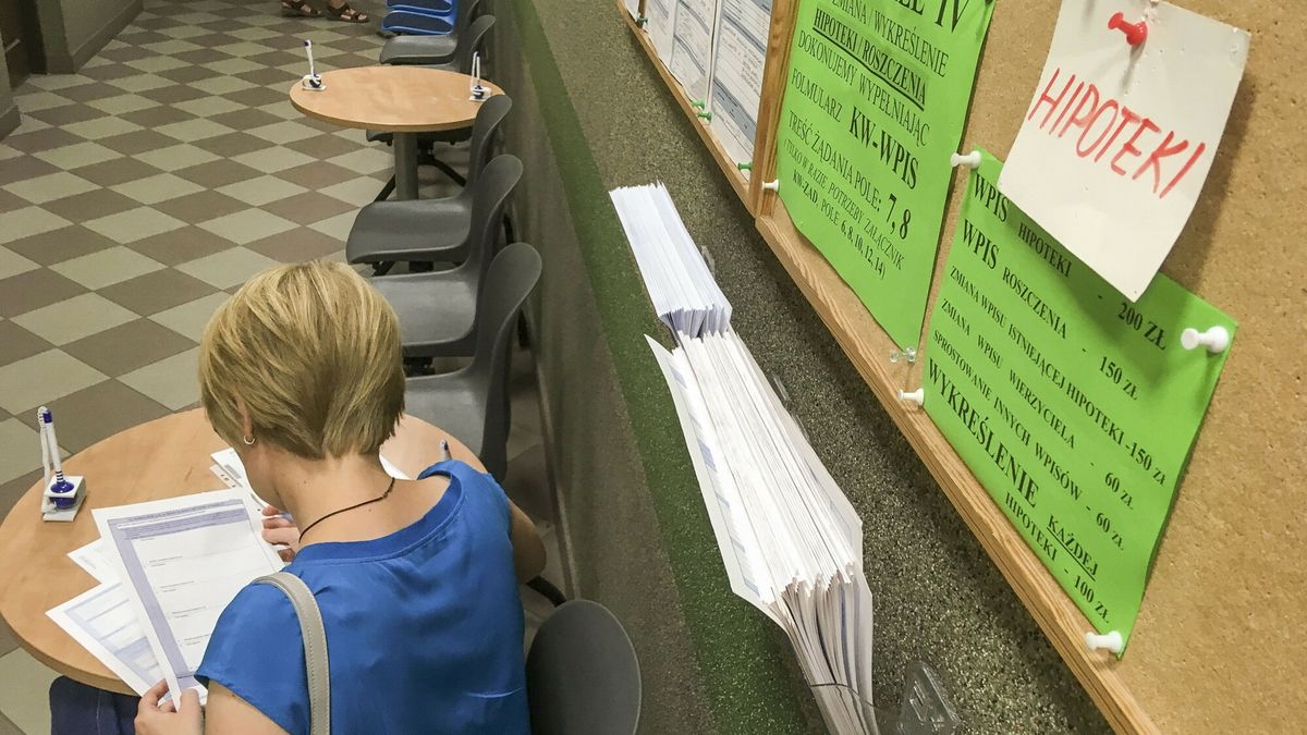 Zatory w wydziałach ksiąg wieczystych to problem dla kredytobiorców i deweloperów.