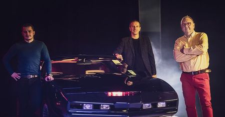 Legendarny K.I.T.T. czy przejazd równarką drogową, czyli motoryzacyjna strona Wielkiej Orkiestry Świątecznej Pomocy