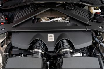 Aston Martin opóźni pierwszy samochód elektryczny