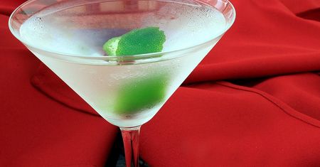 Drinki z ginem – przepisy i kalorie