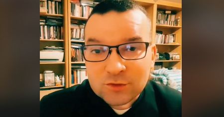 Mnóstwo komentarzy pod nagraniem. "To nie jest grzech ani pani, ani dziecka"
