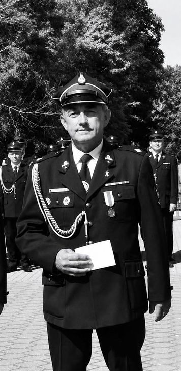 Zmarł druh Sławomir Lewandowski. Przez ponad 40 lat służył jako strażak!