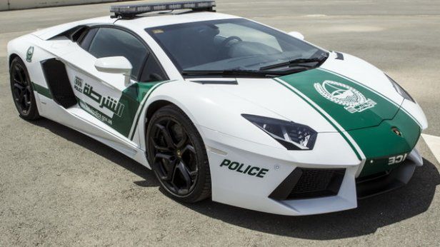 Lamborghini Aventador w służbie policji w Dubaju