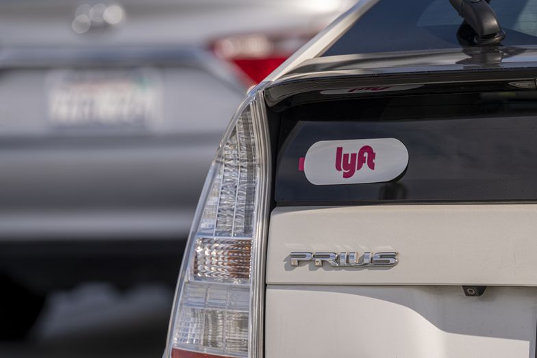 Lyft, konkurent Ubera, zalicza największy spadek na giełdzie do tej pory