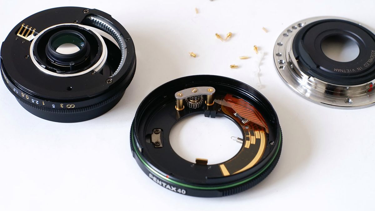 Naleśnik Pentaxa rozebrany na części 1