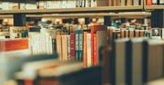Słowa, książki, krzyżówka. Wciągnij się w świat języka i literatury