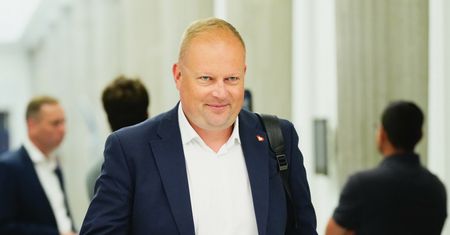 Koniec Nowoczesnej. Polityk wskazuje, co się stanie z dużym długiem