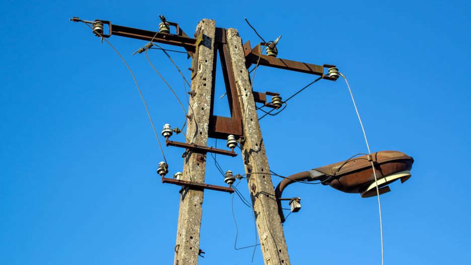 słup elektryczny