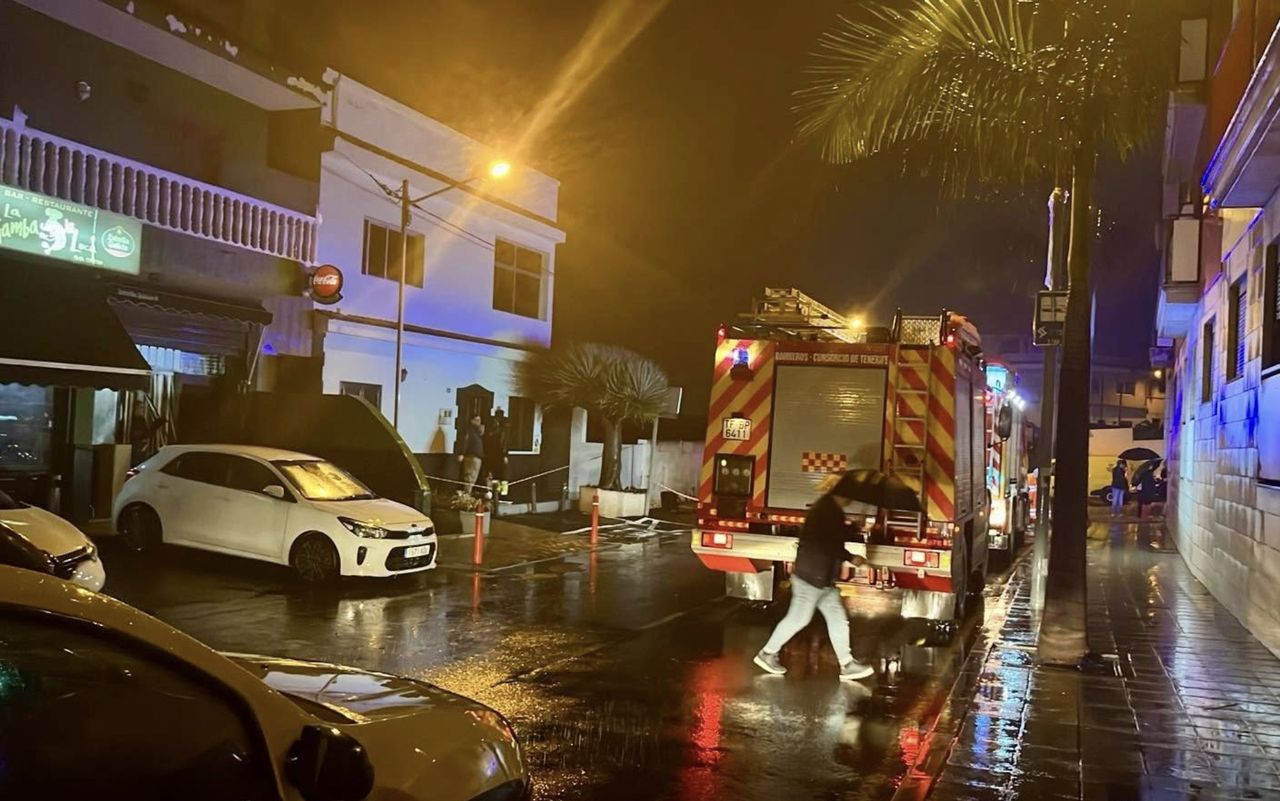 Na Wyspach Kanaryjskich sztorm i ulewy. Rząd Hiszpanii ostrzega turystów