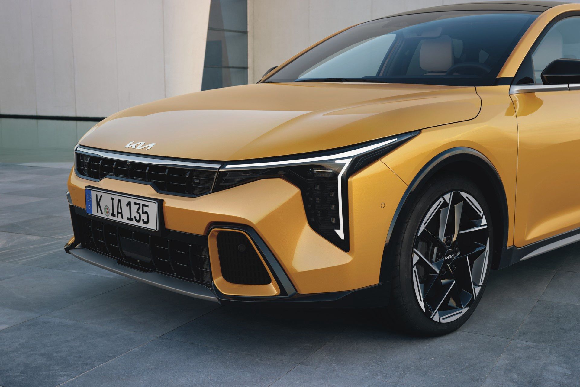 Kia K4