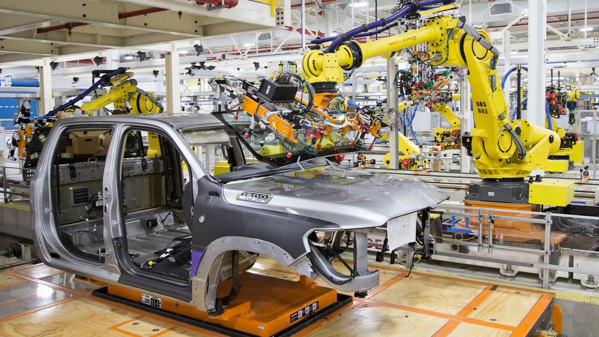 Amerykańskie zakłady FCA stoją - podobnie jak europejskie.