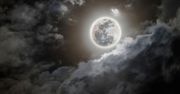 Meteoryt wstrząsnął Księżycem. To niepokojące zjawisko