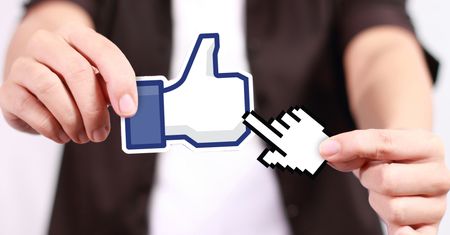 Koniec memów na Facebooku. Narzędzie Rosetta znajdzie nieodpowiednie treści