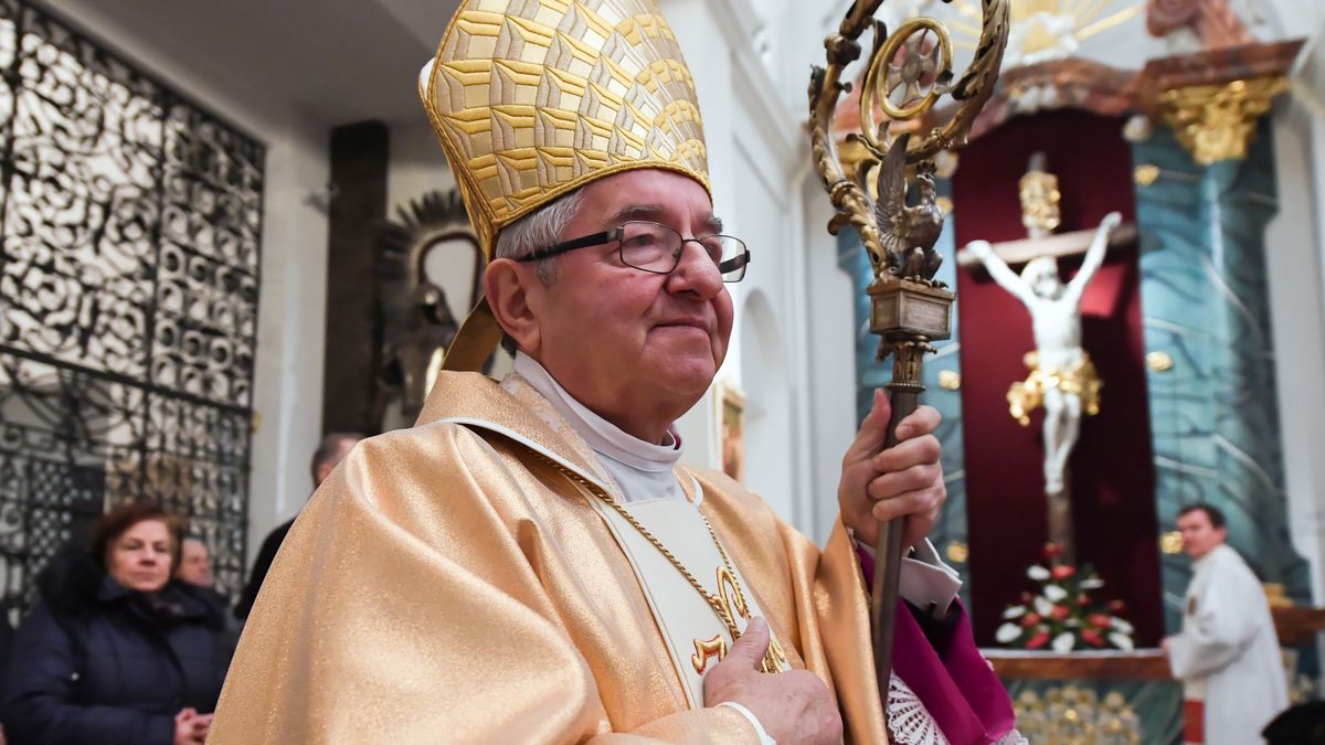 Arcybiskup Sławoj Leszek Głódź. 