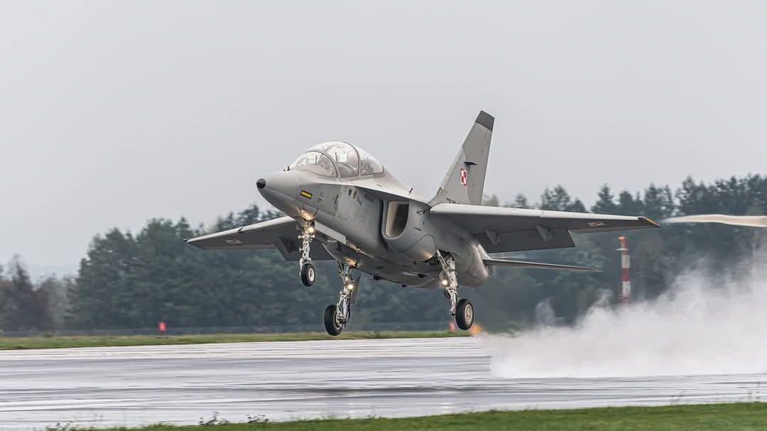 Incydent niedaleko ważnego lotniska w Dęblinie. Pytamy o zabezpi