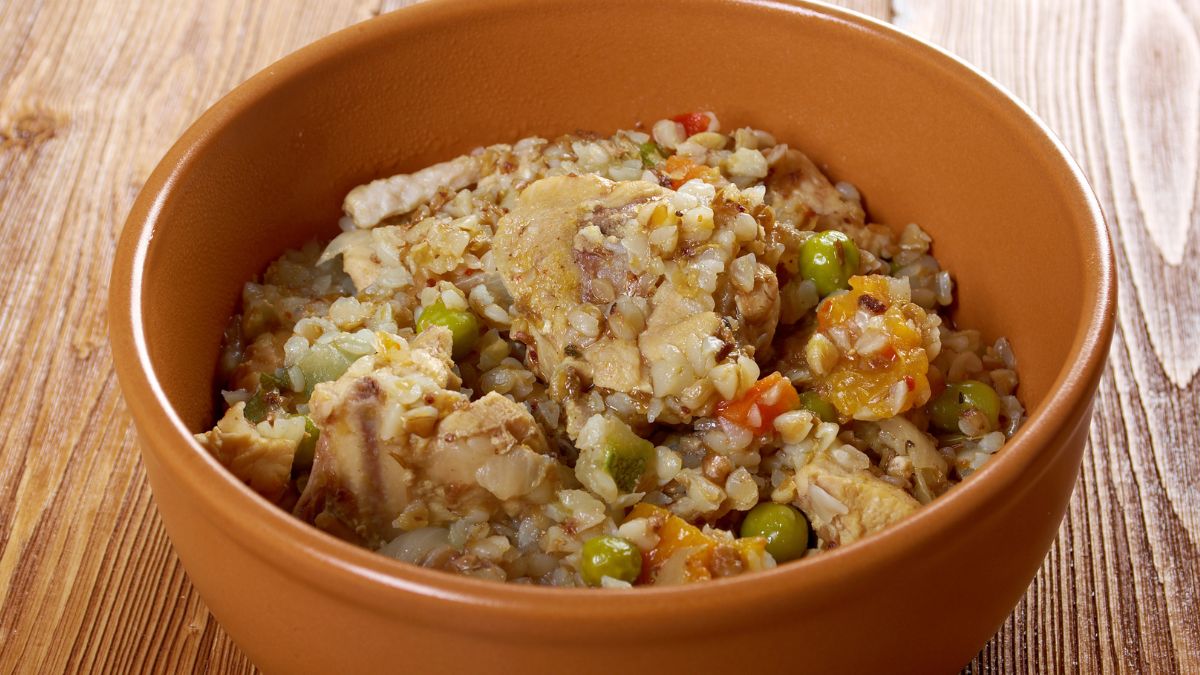 Kasza z warzywami i kurczakiem