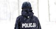 Mazowieckie. 65-latek leżał w śniegu. Pomogli policjanci
