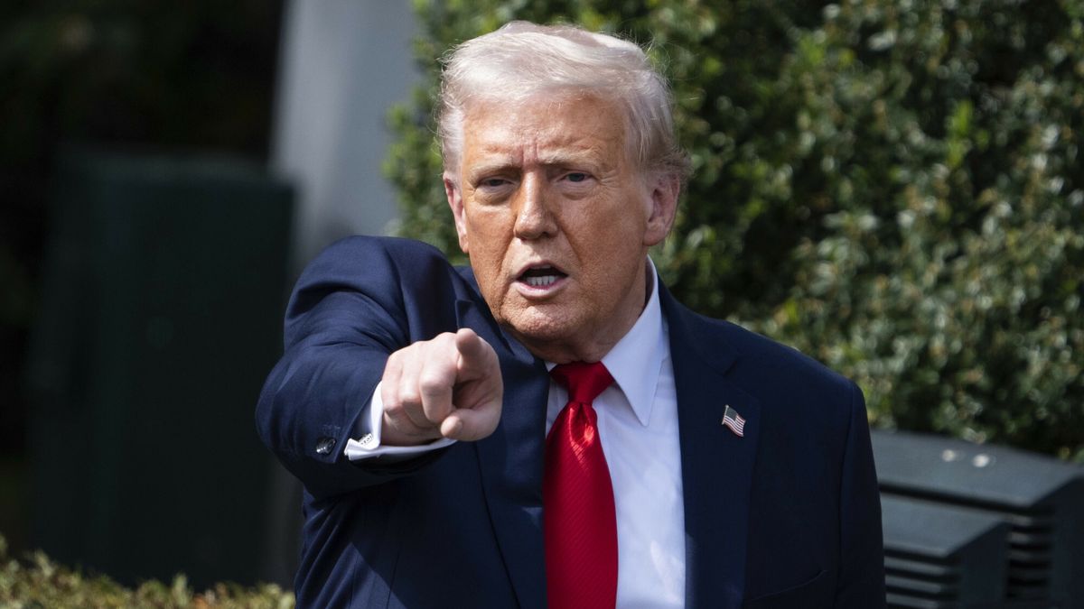 Temporary
UNITED STATES - APRIL 14: President Donald Trump attends a ceremony with the 2025 College Football Playoff National Champions Ohio State Buckeyes on the South Lawn of the White House on Monday, April 14, 2025. (Tom Williams/CQ Roll Call via AP Images)
Tom Williams