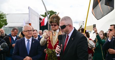 "Polska brunatnieje". Skandal z udziałem Brauna w Jedwabnem