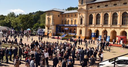 Strefy czerwone w Polsce. Forum Ekonomiczne w Krynicy się odbędzie