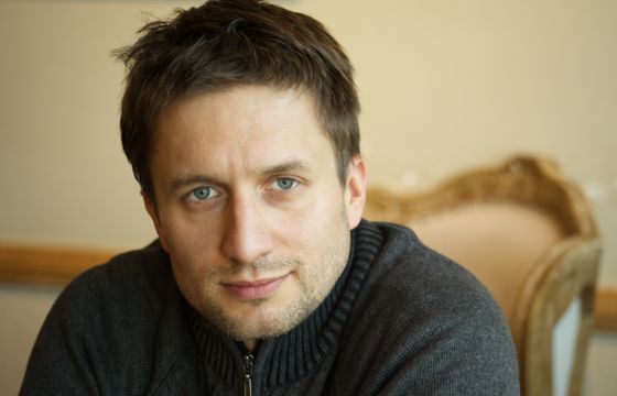 "Dialog" ma nowego redaktora naczelnego. Redakcja: Nie chcemy szefa przynoszonego w teczce