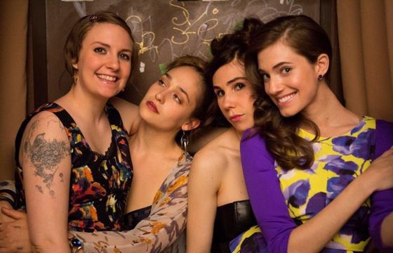 Ostatni sezon serialu "Dziewczyny". Hannah chce być głosem pokolenia (wideo)