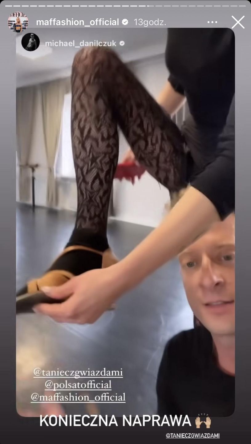 Maffashion w koronkowych rajstopach 