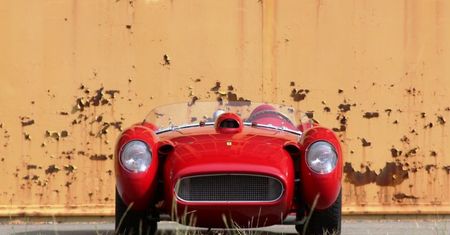 Replika Ferrari 250 Testa Rossa za pół miliona dolarów!