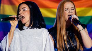 Rosja zabrała im własny język. t.A.T.u. znowu śpiewa o miłości dwóch dziewczyn