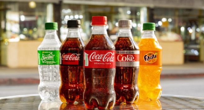 Coca-Cola wprowadza butelki w 100 proc. produkowane z recyklingu