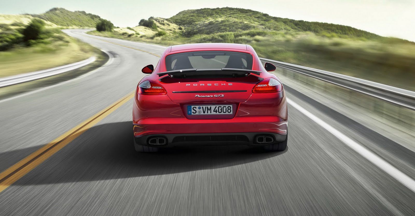 Porsche-Panamera-GTS