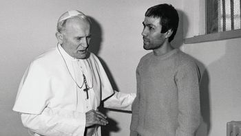 Twierdził, że zamach był częścią "boskiego planu". Historia Alego Ağcy