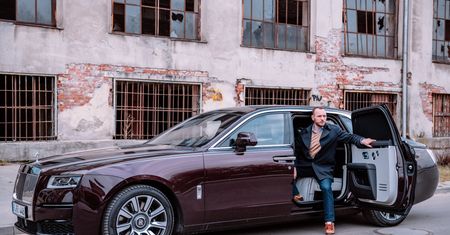 Test: Rolls-Royce Ghost EWB to 3 mln zł luksusu na kołach. Ale innego, niż sobie wyobrażasz