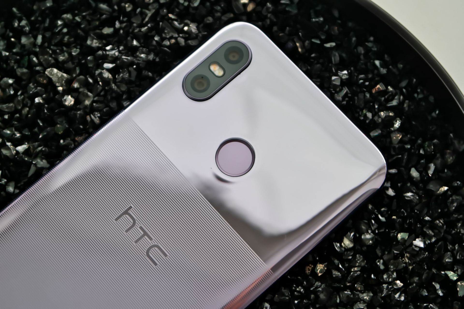 HTC U12 Life oficjalnie. Wizualnie wyróżnia się z tłumu [+ pierwsze wrażenia] 7