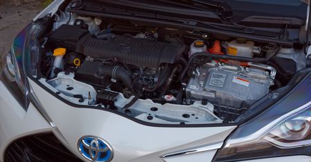 Najmniej awaryjne auta hybrydowe i elektryczne. Ranking "What Car?"