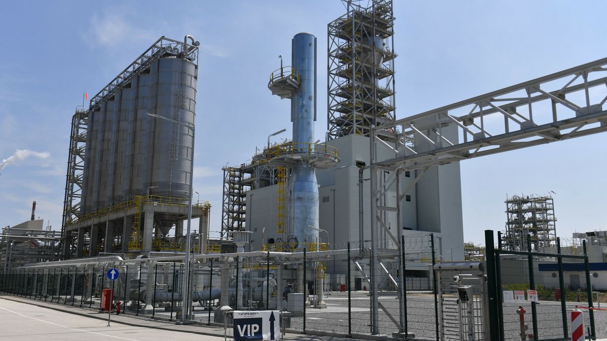 Polimery Police, Grupa Azoty