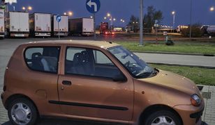 Miał 1,6 promila. Udawał, że go nie ma w samochodzie