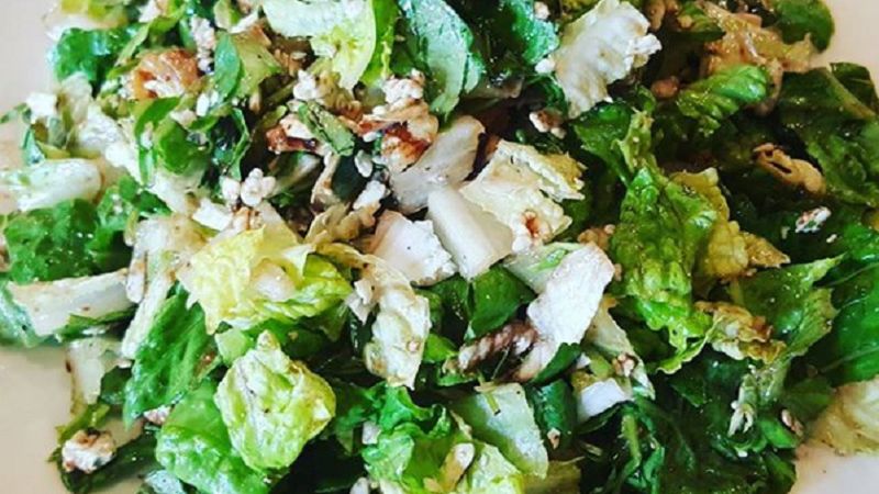 Sałatka przyspieszająca poród