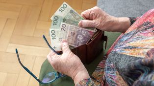 Tyle emeryci potrzebują "na życie". Pada konkretna kwota