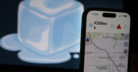 Trump kazał Apple'owi usunąć aplikację. Skończyło się pozwem