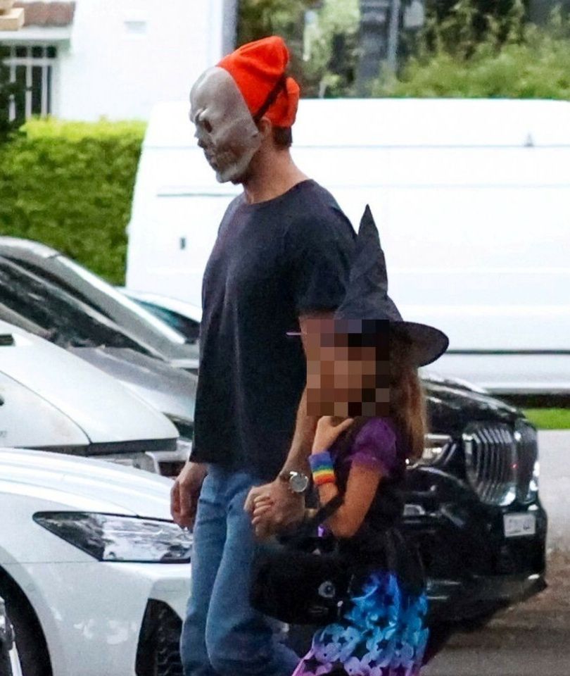 Ryan Gosling i Eva Mendes polują z dziećmi na cukierki