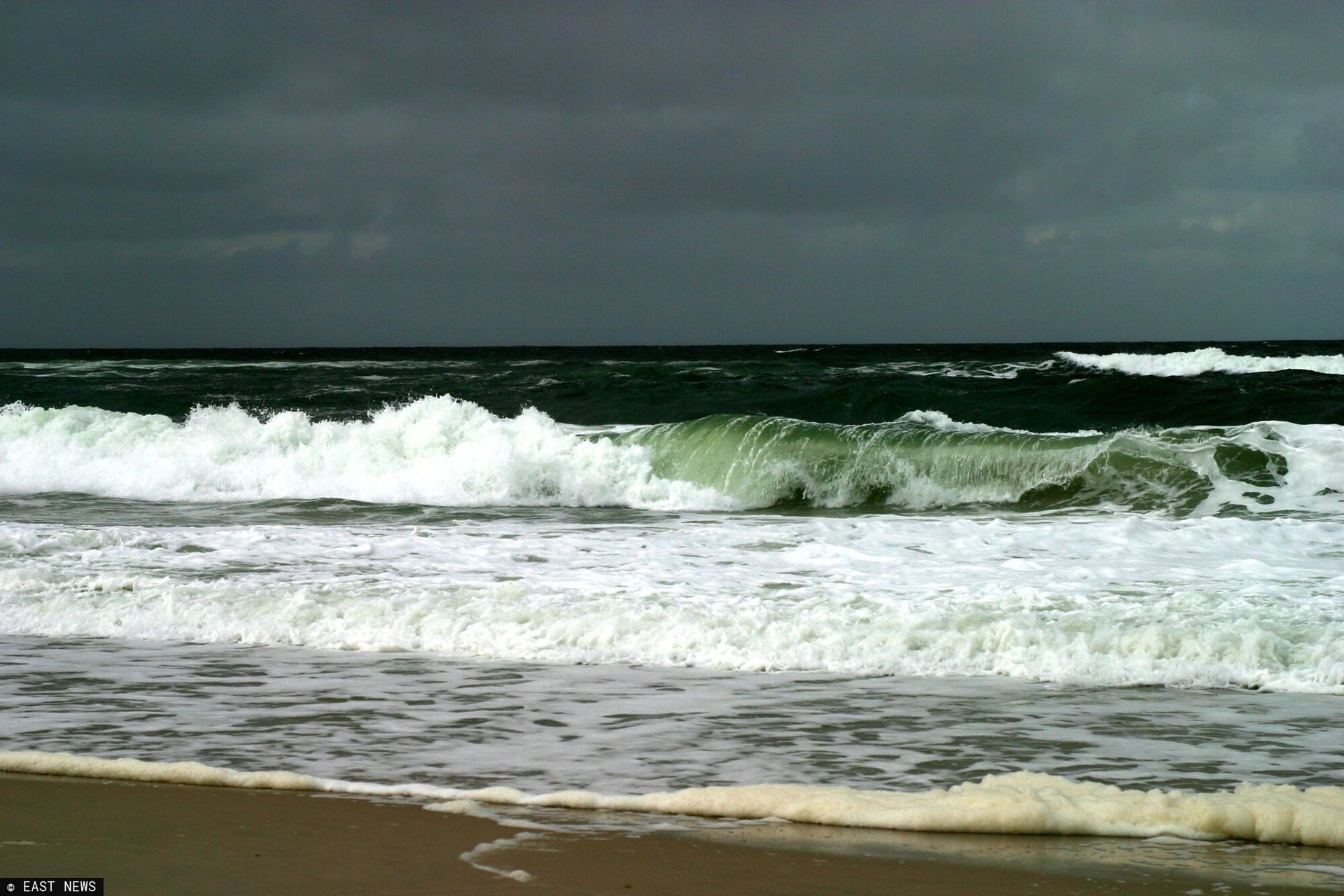 wiadomości,aktualności,WP Wiadomości Tragedia w Santa Clara del Mar. 5-metrowa fala porwała plażowiczów